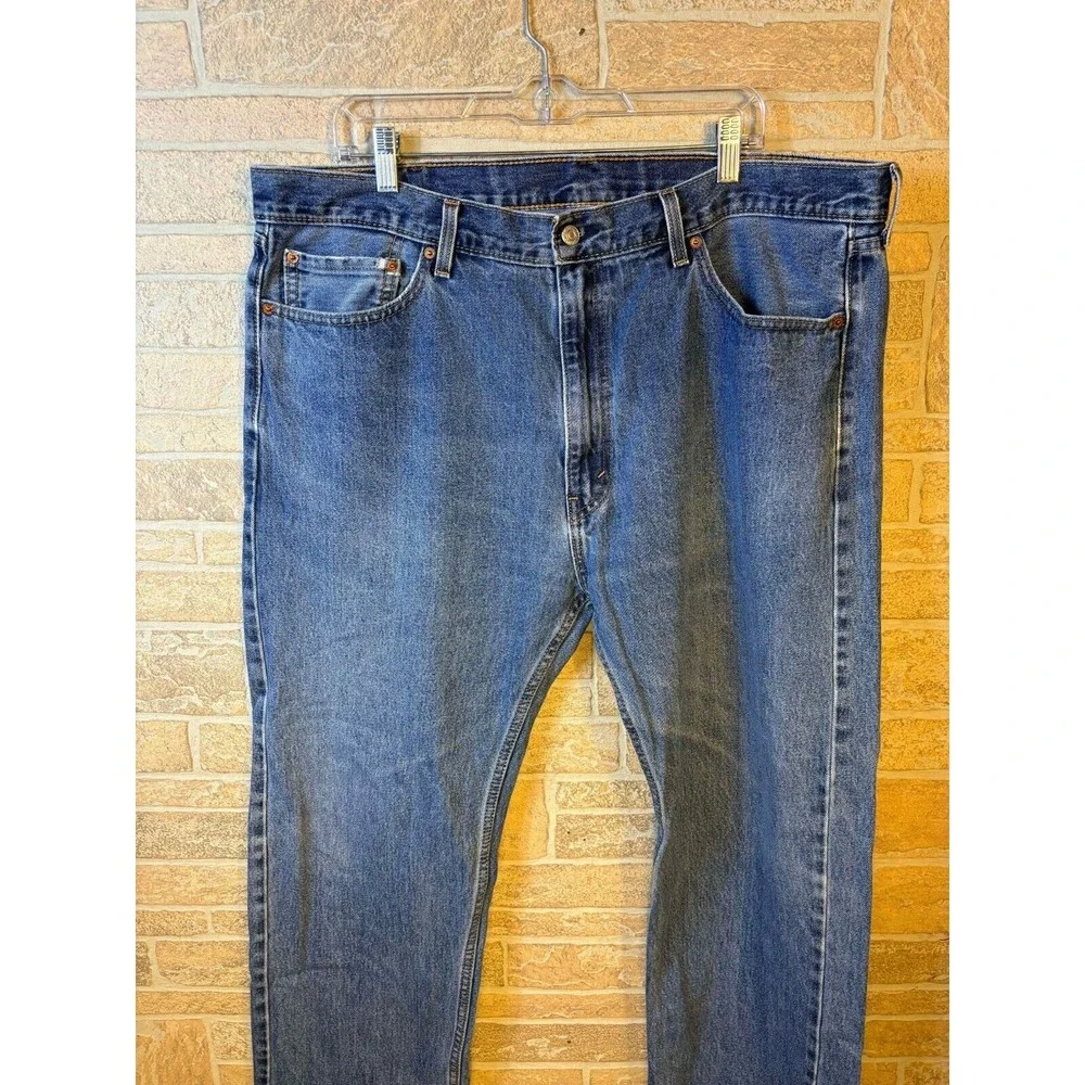 Levis 505‎ Mens Size 42x30 Regular Straight Fit Jeans Medium Blue Washed Denim